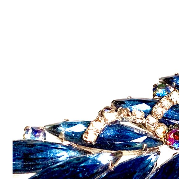 VTG Juliana Style Blue Crystal Leaf Brooch Rainbow Aurora Borealis Rhinestone - Picture 3 of 8